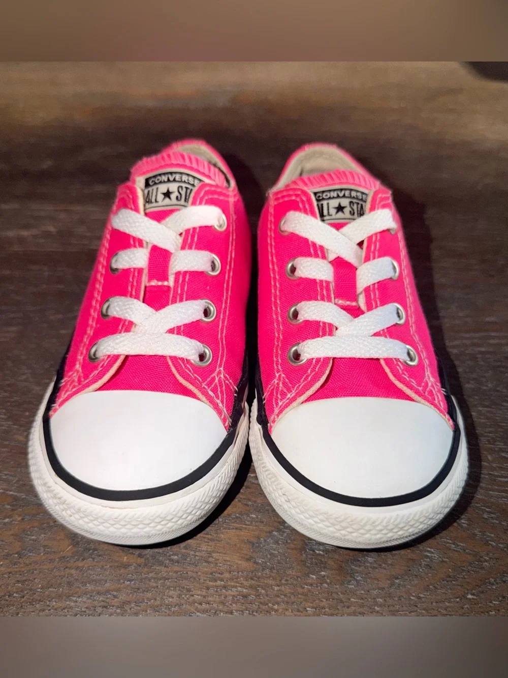 Hot Pink Converse All Star Chuck Taylor Low Top Sneakers size 7